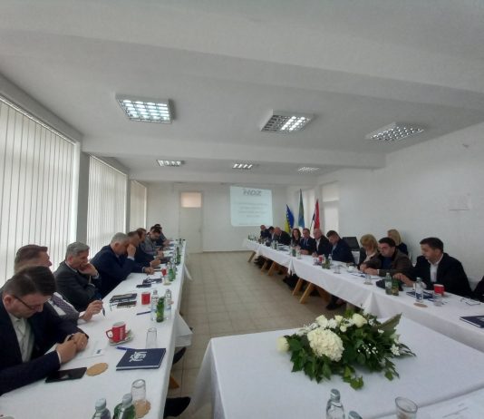 Dobretići ugostili hrvatske političare (FOTO)