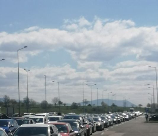 Kraj uskršnjih praznika: Kilometarske kolone na ovim izlazima iz BiH