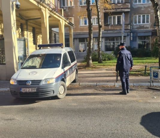 Potjera u Tužilaštvu: Osumnjičeni za nasilje u porodici pokušao pobjeći
