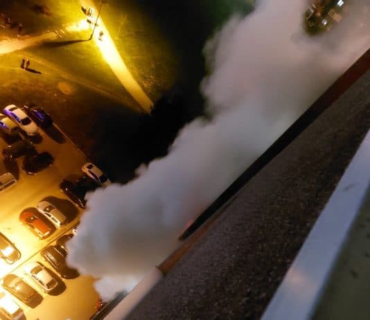 Požar u centru Zenice, stanari evakuirana