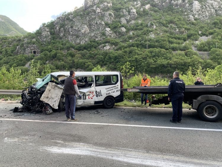 Prometna nesreća u Drežnici: Vozač kombija do daljnjega neće biti saslušan u Tužiteljstvu HNŽ-a. Nije spreman