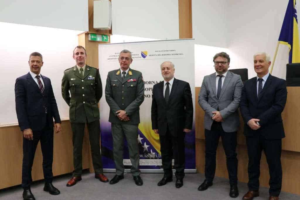 Sastali se predsjednik SIP-a i zapovjednik EUFOR-a u BiH: “Ne komentiramo politiku”