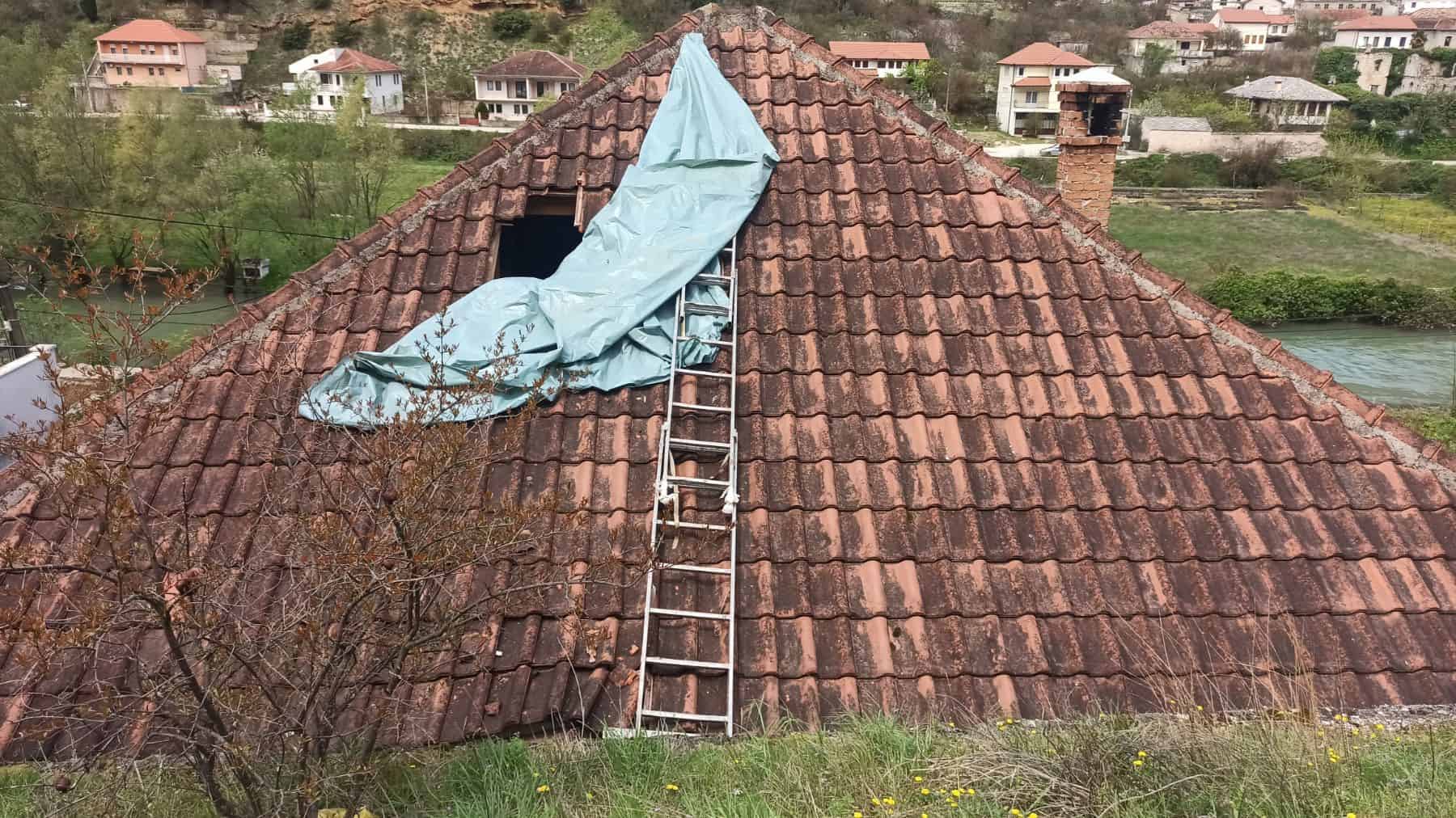 VIDEO i FOTO Potresni prizori obiteljske kuće u kojoj je djevojka sinoć stradala tijekom potresa