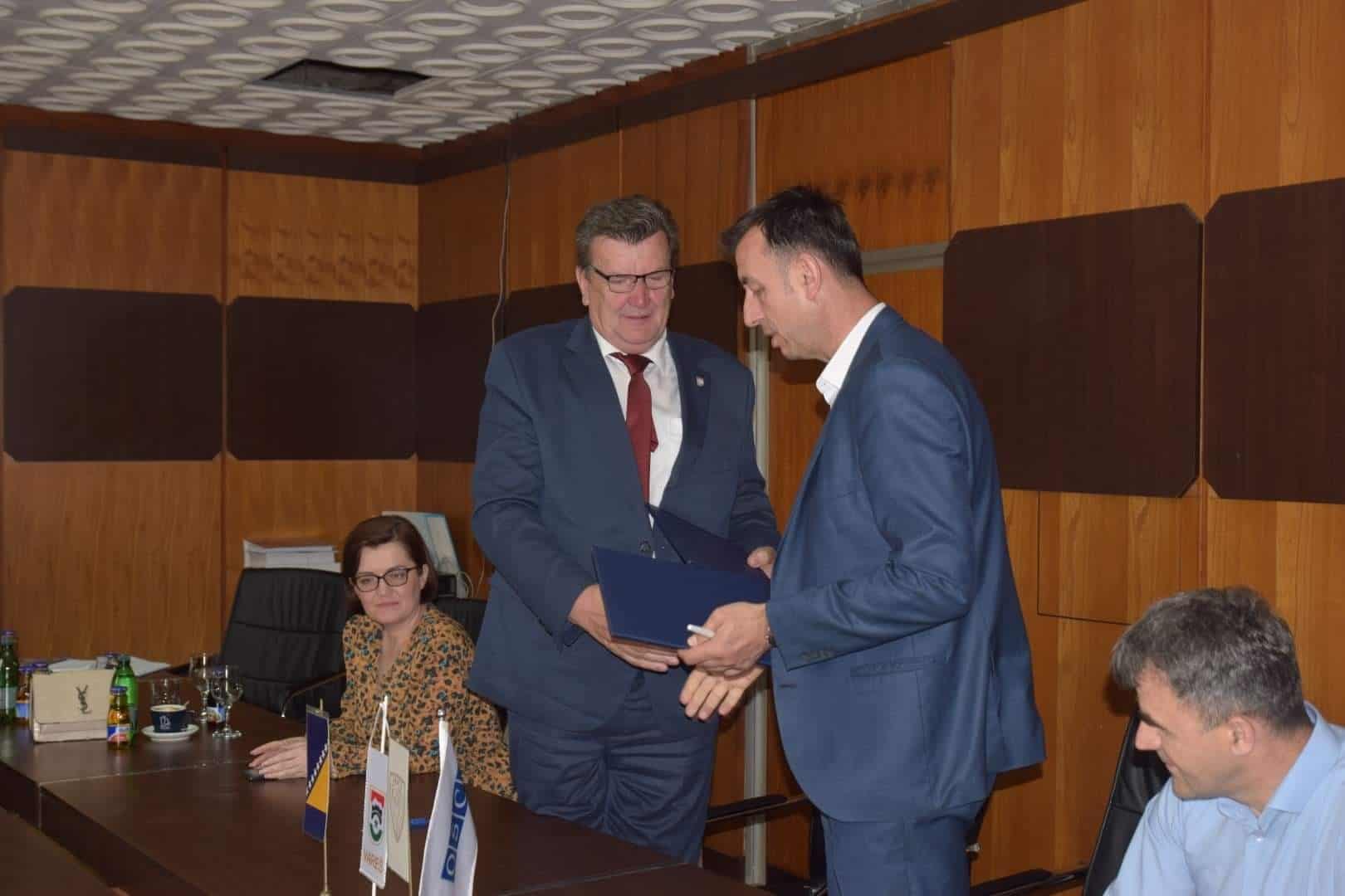 Susret kraljevskih gradova Vareša i Jajca