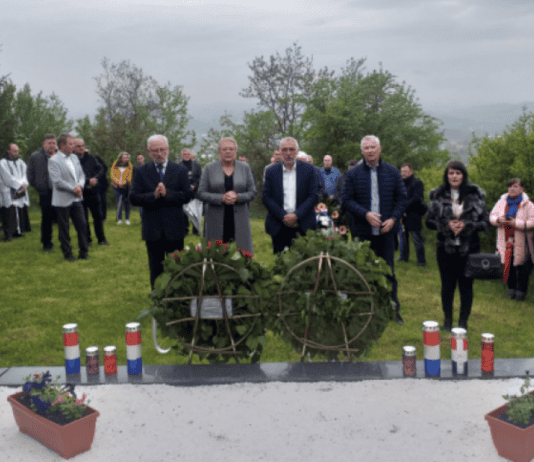 CRVENA STIJENA: Obilježena 77. godišnjica stravičnih komunističkih zločina u Kiseljaku