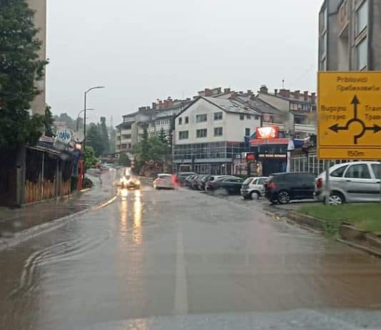 Centar Novog Travnika pod vodom!