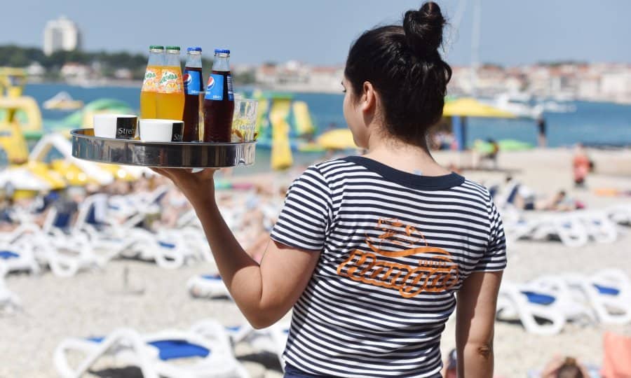 Hrvatska vapi za sezoncima, potrebni deseci tisuća: Evo kakve su plaće