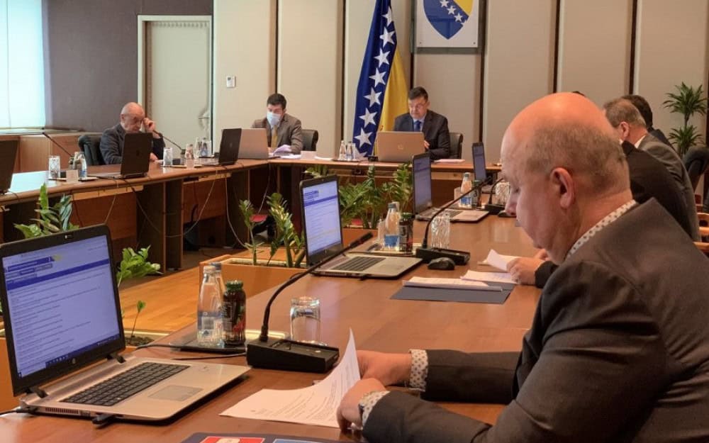 Hrvatski ministri protiv, a bošnjački i srpski za izdvajanje novca za izbore. Točka dnevnog reda odbačena