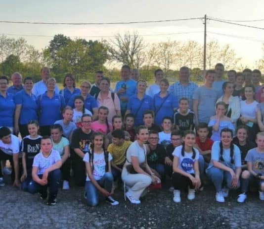 Izvedbeni, pripremni i veteranski folklorni sastava HKD-a Napredak iz Busovače održao cjelovečernji koncert u Usori (FOTO)