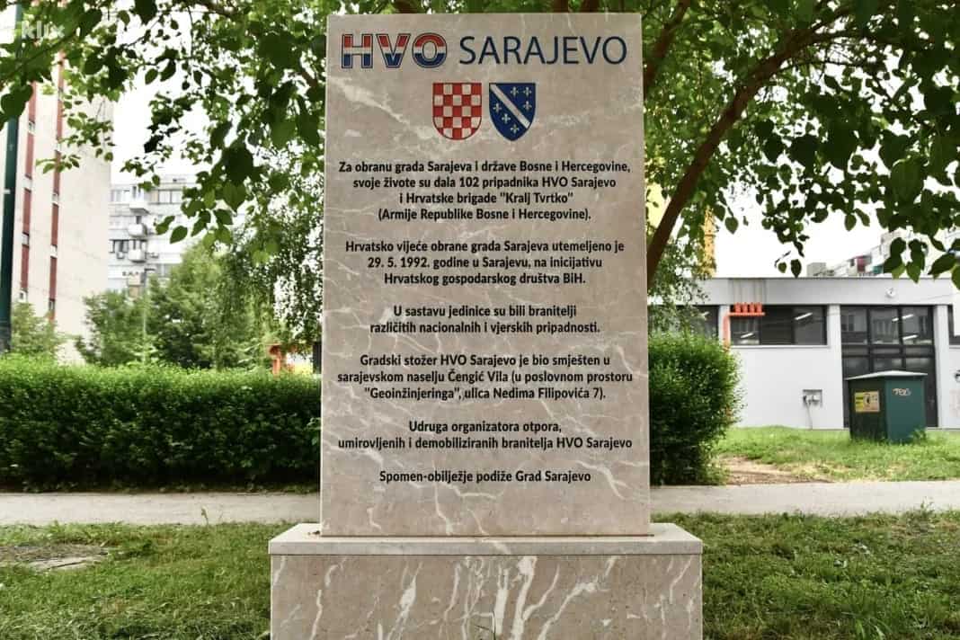 Jad i bijeda glavnog grada BiH: U Sarajevu otkriven “Pejićev spomenik” koji ne predstavlja poginule pripadnike HVO-a Sarajevo