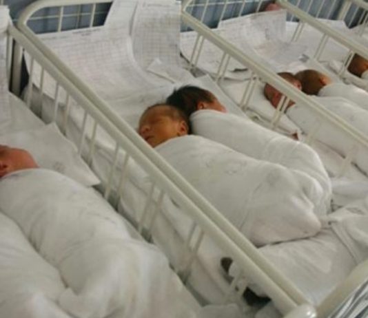 KCUS: Za tri dana rođeno pet blizanaca, jutros trojke