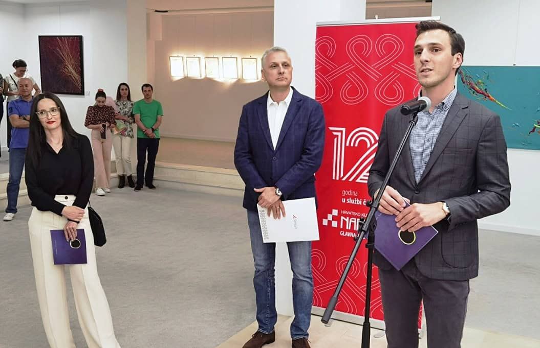 Otvorena retrospektivna izložba slika Marijana Pažin-Ivešić „Materija, Duh, Univerzum“