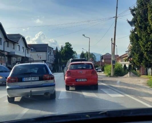 PROMETNA NESREĆA U VITEZU: Sudar dva vozila u centru grada