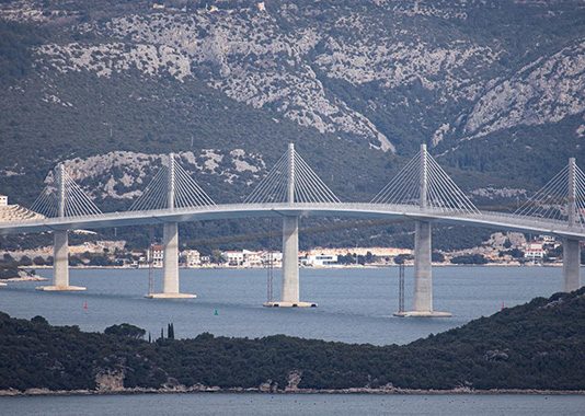 Pelješki most uveliko mijenja jadranski turizam, ni u Hrvatskoj nisu svi njime oduševljeni