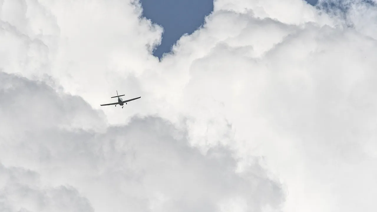 Pilot i tri putnika: S radara na 700 m nestala Cessna na letu iz Splita prema Njemačkoj. Poslali dron, HGSS