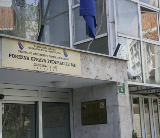 Porezna uprava Federacije BiH: U 1.391 kontroli zatečen 301 radnik na crno