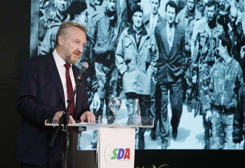 Predsjednikov sin održao osebujan govor povodom godišnjice SDA. Spomenuo je i Andreja Plenkovića, treći entitet, HNS…