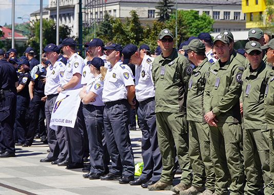 Protest policijskih službenika: Tražimo samo ono što smo imali prije 14 godina