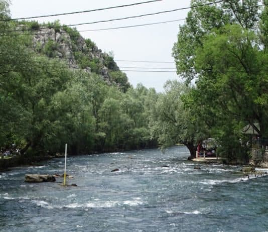 Smrt dječaka (3) iz Blagaja nastupila utapanjem, neutješna majka završila na psihijatriji