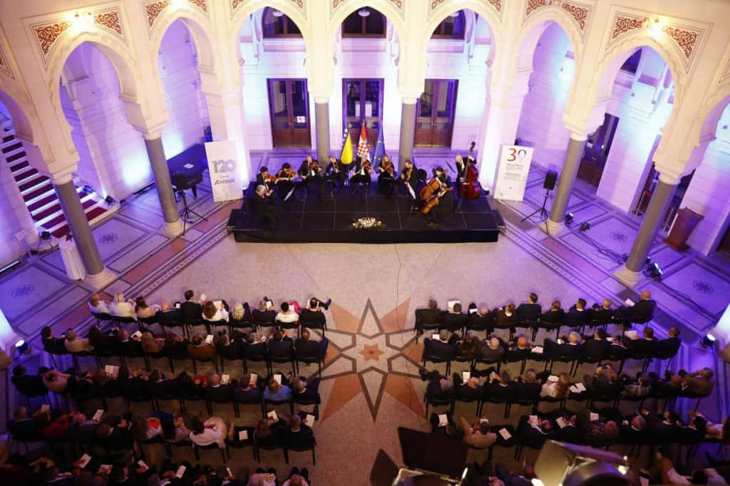 U Sarajevu baš lijepo i svečano: Veliki koncert povodom Dana državnosti RH i 120 godina HKD Napredak