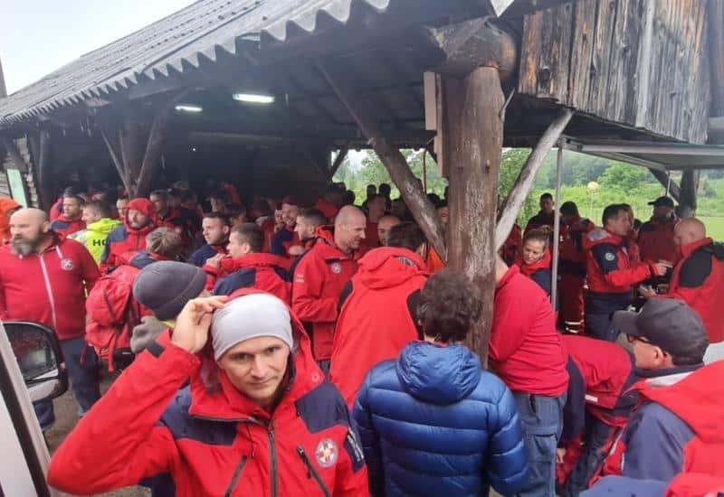 Više od 350 ljudi traži nestali zrakoplov u Hrvatskoj: “Suludo bi bilo dignuti helikopter!”
