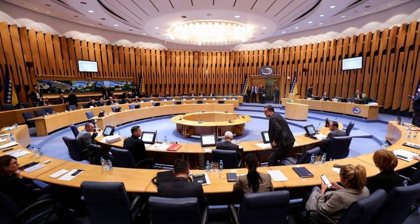 Vrti li vam se u glavi? Ovo su plaće državnih parlamentaraca…