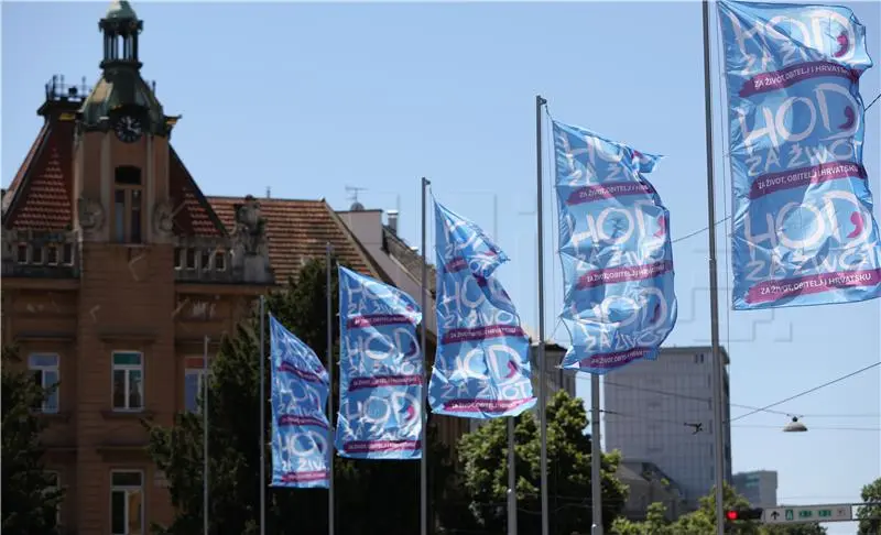 Zagrebački gradonačelnik zabranio postavljanje zastava ‘Hoda za život’. Organizatori: Ovo je rušenje demokracije