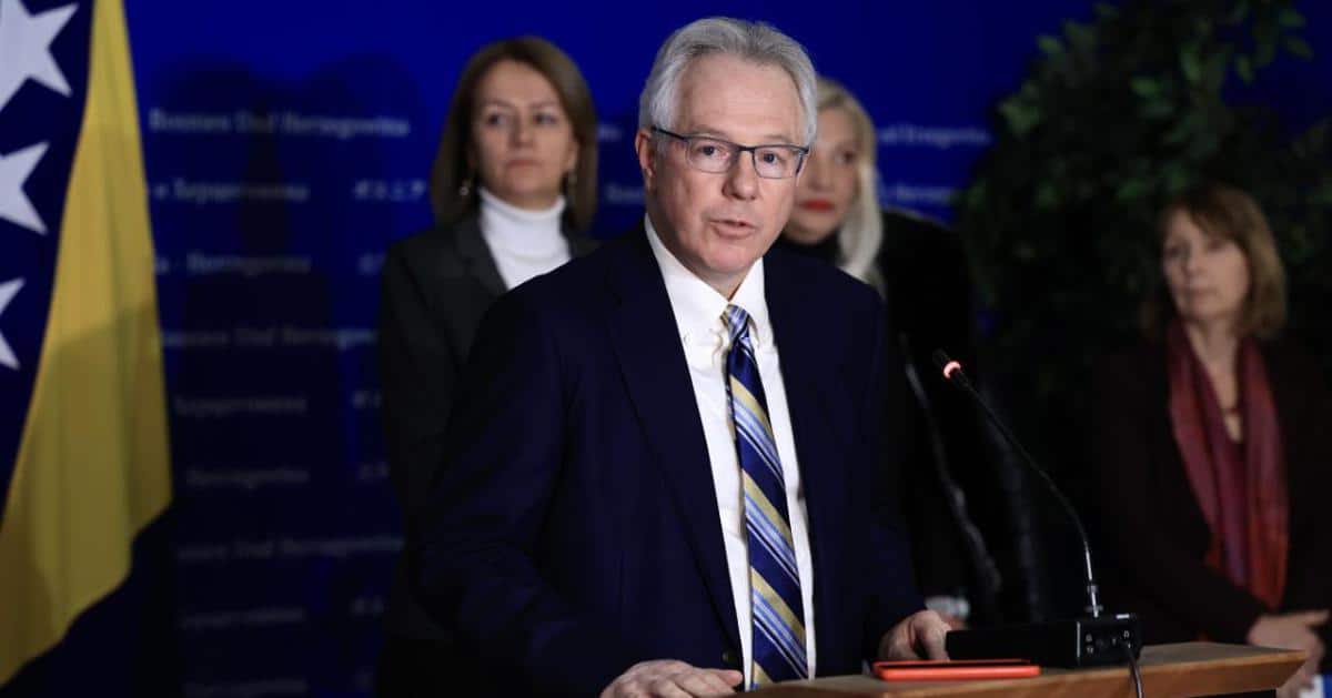 Zašto SAD ne štiti mirovni sporazum u BiH kao što to čini u Sjevernoj Irskoj?