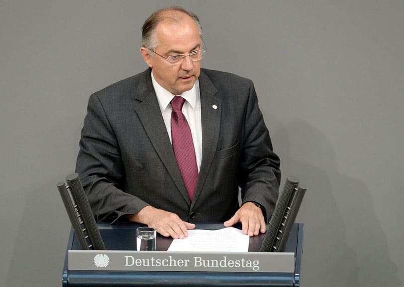 “Ahmetović nije izvjestitelj Bundestaga; bošnjački nacionalisti vrše medijsku hajku na mene”