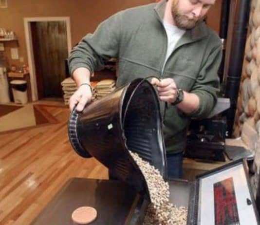 Cijena peleta i dalje je ista, 640 KM po toni, dok su iscjepana drva poskupila dodatnih 10 KM