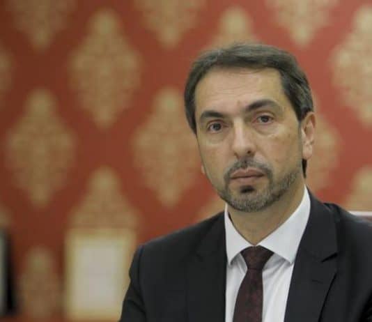 DNEVNI LIST: Čović neće liti suze za Čavarom; Središnja Bosna je umjesto grča zapravo odahnula