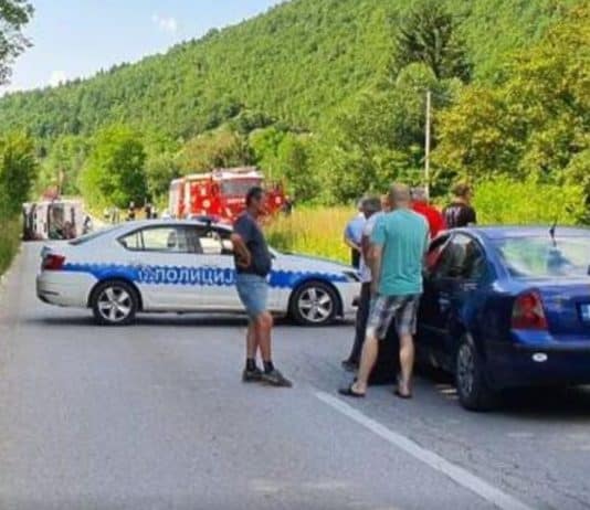 Detalji teške prometne nesreće: Poginuo policajac, četvoro ljudi povrijeđeno