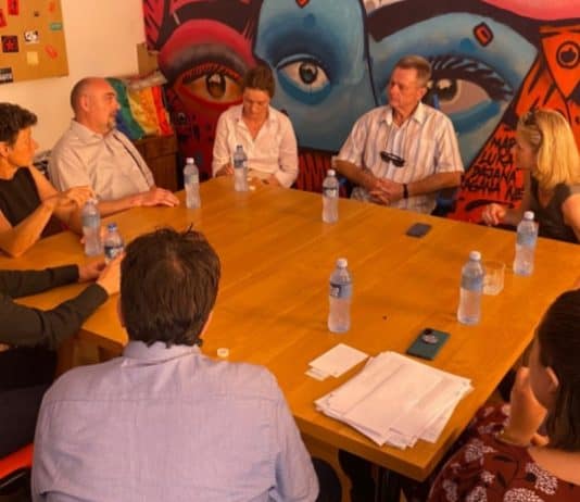 Gradonačelnik Prijedora se odbio sastati s europarlamentarcima i roditeljima ubijene djece