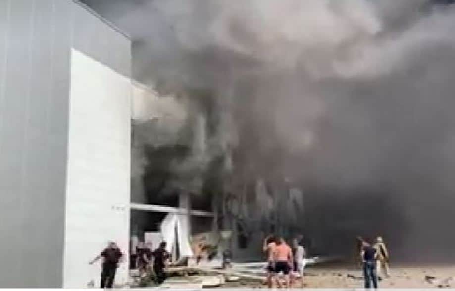 Mnogo ranjenih i nekoliko poginulih u stravičnom napadu na šoping centar u Ukrajini koji su izvele ruske snage