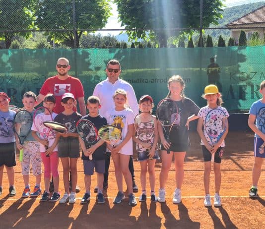 NOVI TRAVNIK /Divan projekt: Besplatna škola tenisa za učenike drugog i trećeg razreda!