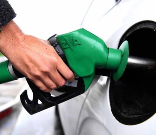 Natočio gorivo za 136 KM pa pobjegao ne plativši račun