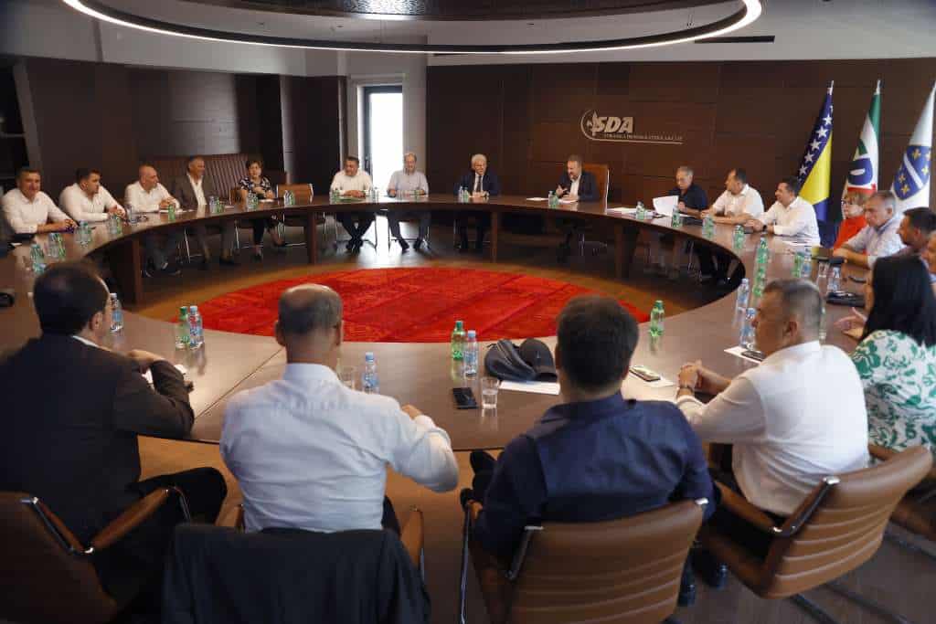 Nositelji lista i kandidat za člana Predsjedništva: SDA obznanila svoja udarnička imena za naredne izbore