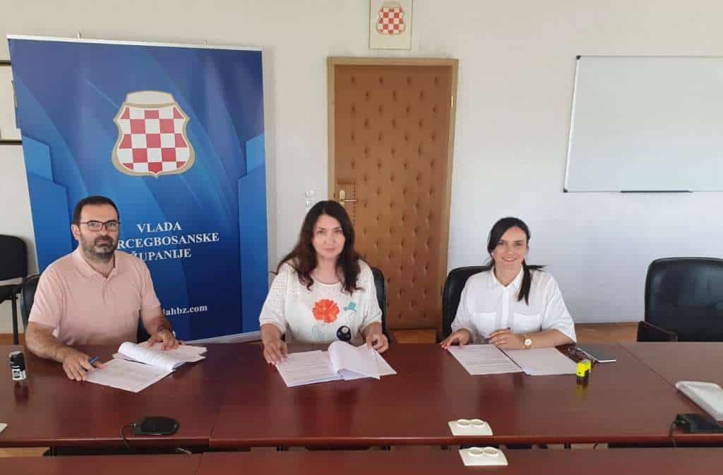 HBŽ: Podignute plaće svim proračunskim korisnicima osim predsjedniku i ministrima. Njima su snižene