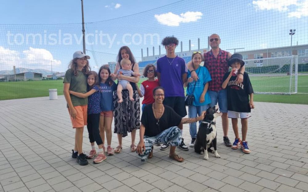 Oni ne žele živjeti u Europskoj uniji: Dvije njemačke obitelji s djecom doselile u duvanjski kraj