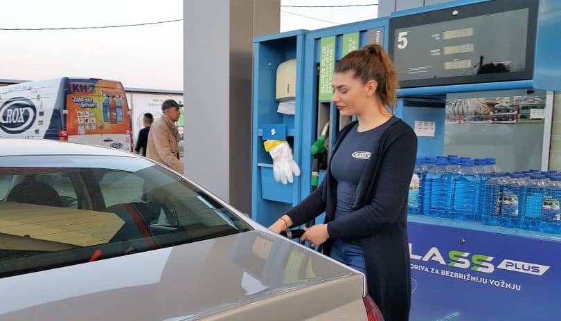 Ovoga su se mnogi pribojavali i evo, nažalost, dogodilo se: Službeno ograničena kupnja goriva na benzinskim pumpama u Mađarskoj