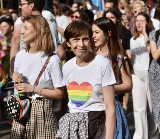 Poznate osobe na Povorci ponosa: Došli umjetnici i ambasadori, ali i neki političari