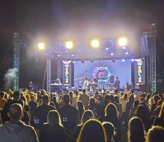 SPIKE FEST: Dženan Lončarević oduševio publiku u Vitezu