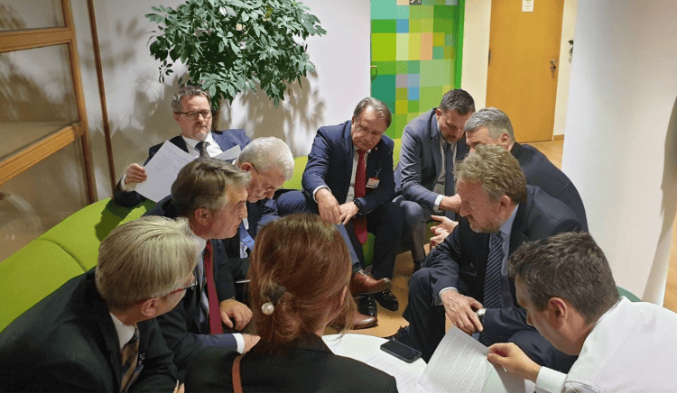 Uzurpator komentirao jučerašnji sastanak pa prozvao Čovića: “Oni koji dobacuju iz hotelskih soba…”