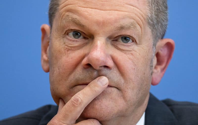Večernjak: Scholz gradi ratni stroj i nije baš sklon Hrvatima, poništio je politiku Angele Merkel