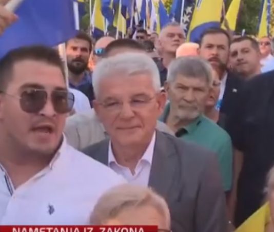 Pogledajte kako se Zahiragić raspravlja sa građanima zbog Džaferovića