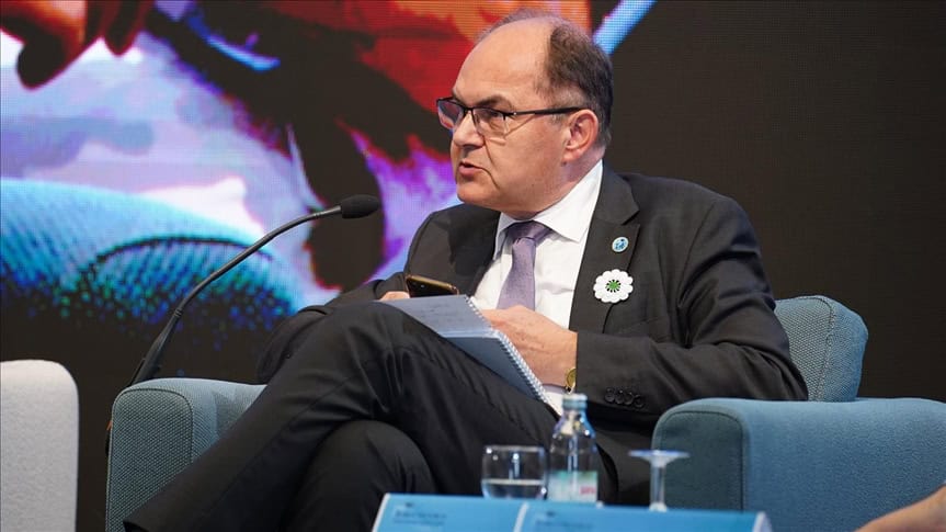 Schmidt (još) nije nametnuo izmjene Izbornoga zakona, ali ostaje prilika da se to uradi kroz narednih mjesec i pol