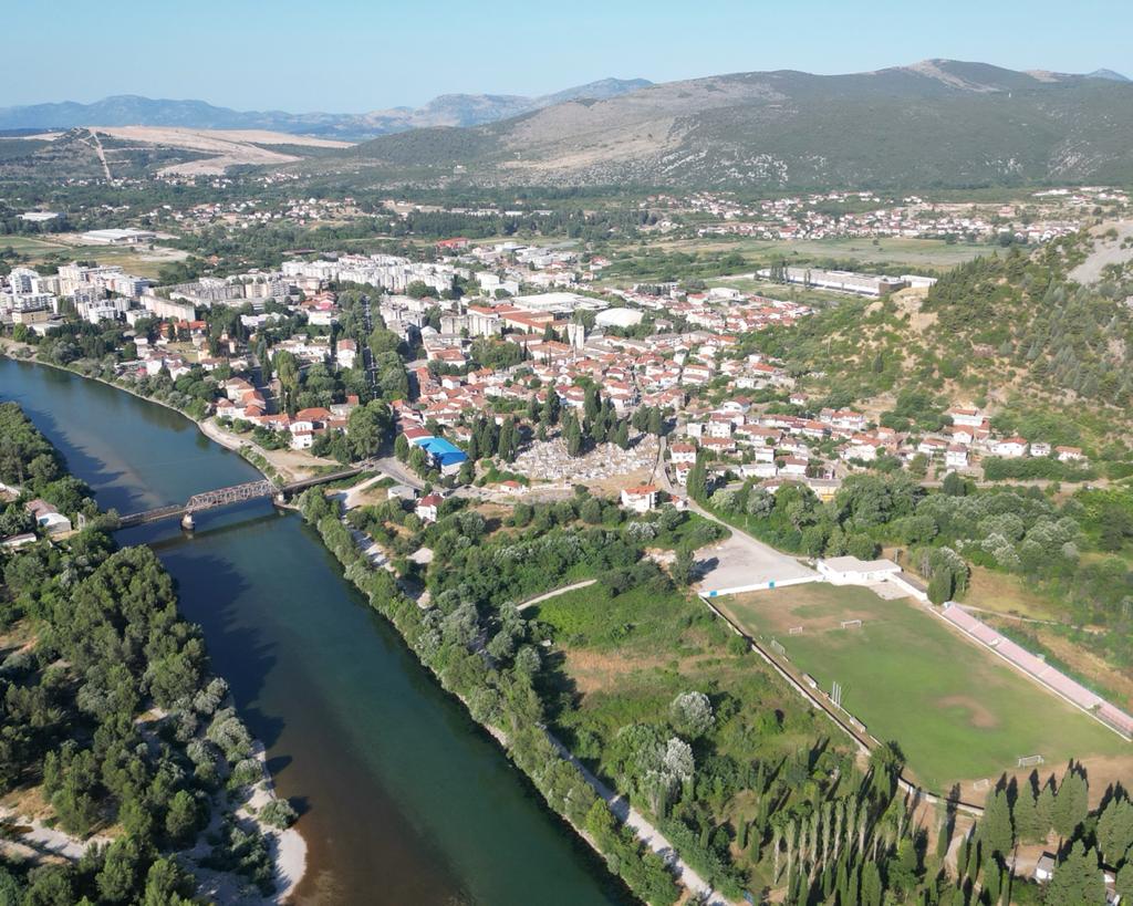 Mladić rođen 2004. uhićen u hercegovačkom gradu zbog dilanja droge na ulici