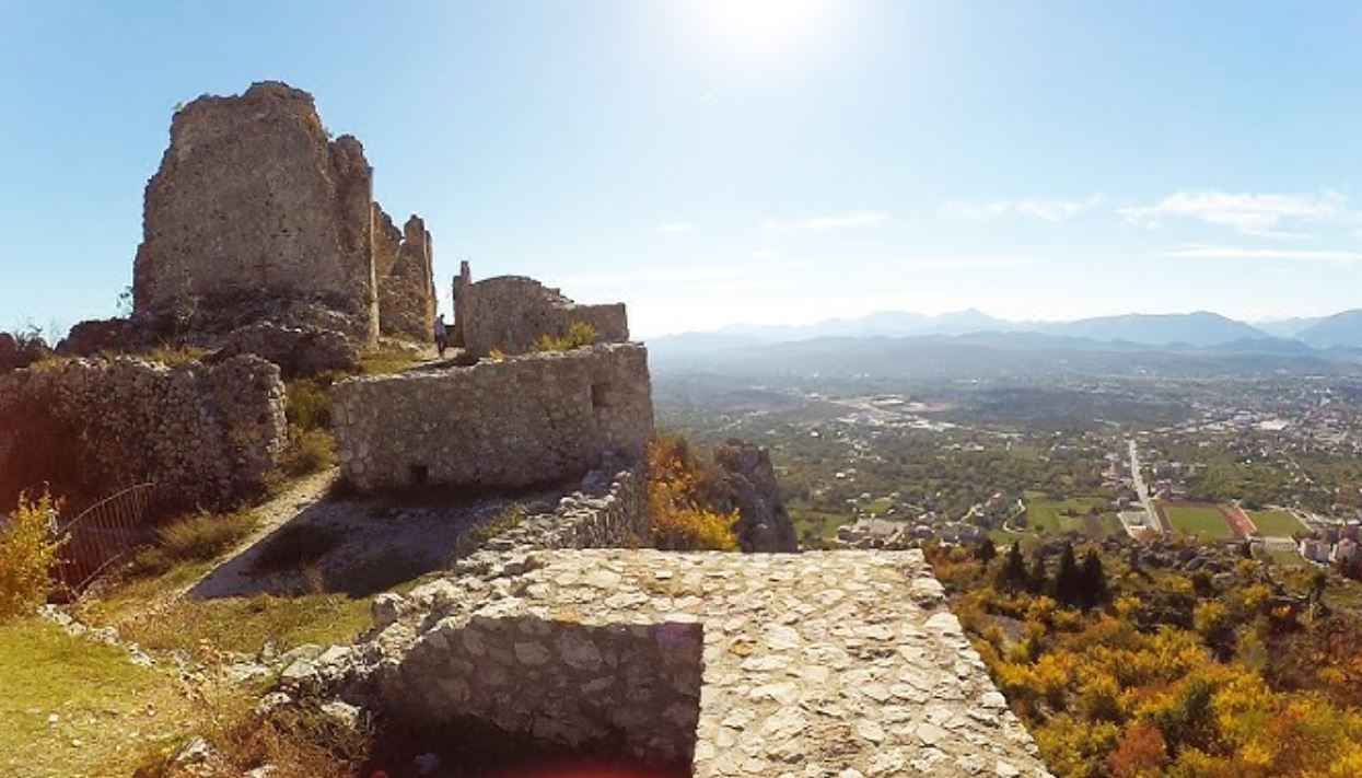 Ljubuški je turistički dijamant: pogledajte nevjerojatne fotke kule Herceg Stjepana nakon restauracije