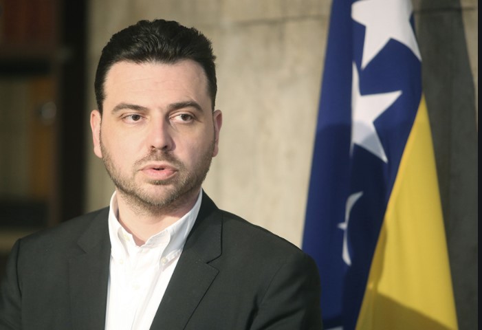 Magazinović: Točno je sve što piše u medijima o Schmidtu i nametanju izbornog zakona