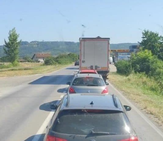 Stravična nesreća kod Doboja, jedna osoba smrtno stradala